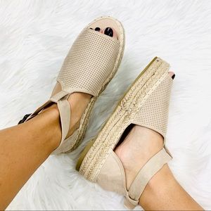 Woven Platform Espadrille Sandals in Light Beige
